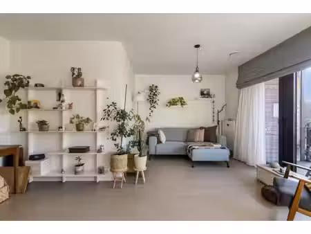 lichtrijk appartement met één slaapkamer en zonnige stadstuin