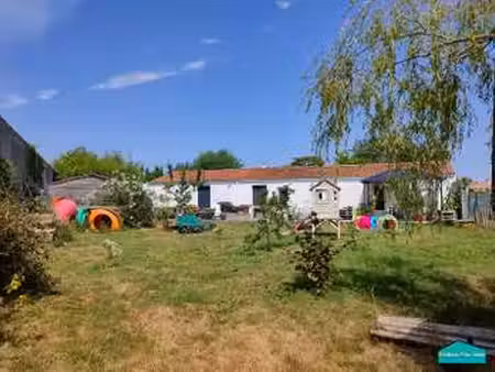 vente maison à bois-de-céné (85710) : à vendre / 100m² bois-de-céné