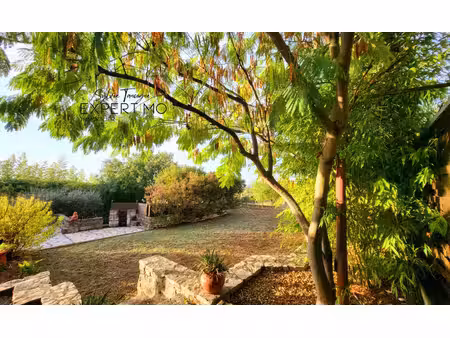 maison 5p  120 m2 sur plus de 1000 m2 de terrain