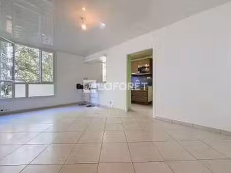 location appartement 4 pièces à saint-pierre-lès-elbeuf (76320) : à louer 4 pièces / 81m² 