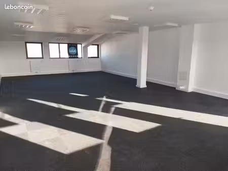 bureaux 216 m²