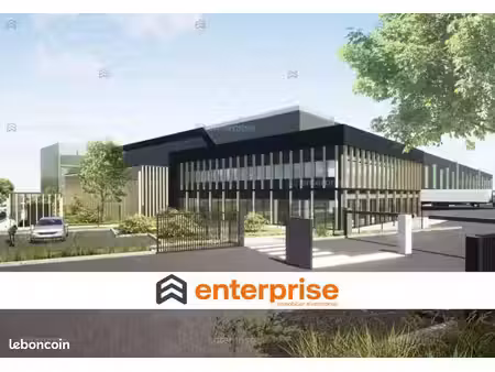 local logistique 26 000 m²