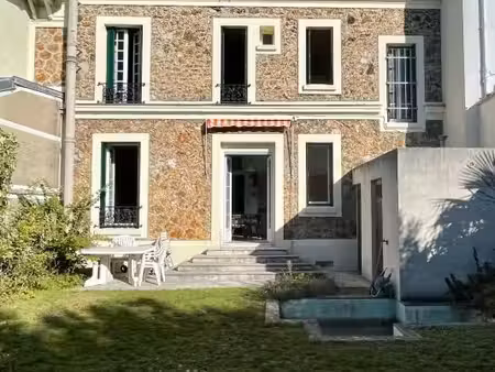 maison 6 pièces 195 m²