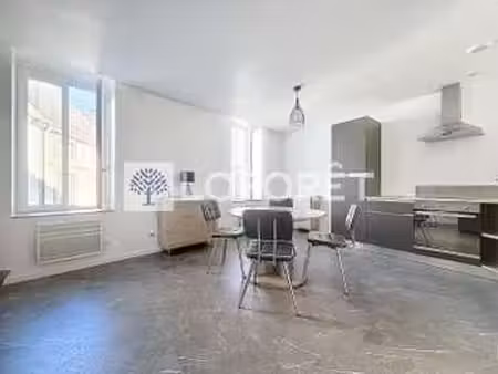 location maison meublé à moncoutant (79320) : à louer meublé / 44m² moncoutant