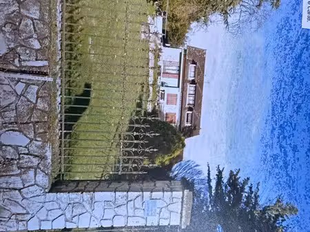 à vendre maison individuelle s’en vis à vis