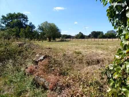 vends terrain a bâtir