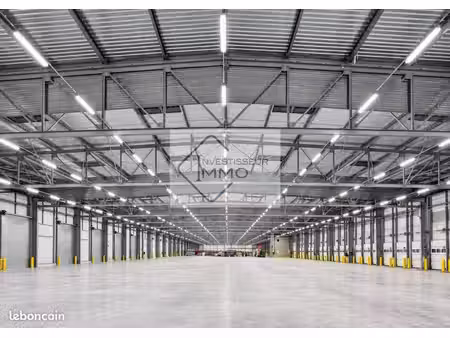 local logistique 7 192 m²