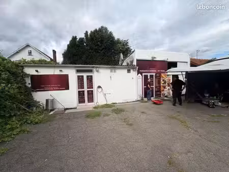 local commercial 80 m² + terrasse 100 m² - idéal cuisine de fabrication
