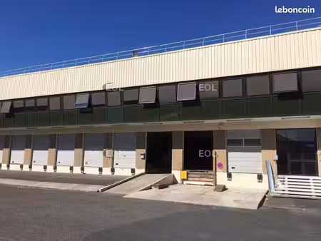 local d'activité 1 575 m²