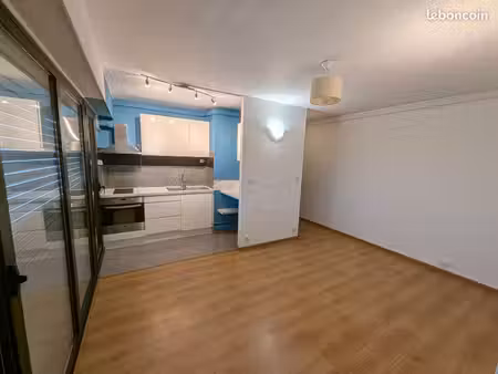 joli t2 rénové de 31 m² avec terrasse  garage et cellier – quartier gare
