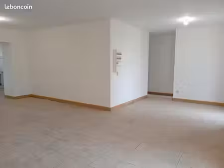 appartement 3 pièces 77 m²