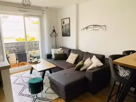 t2 avec balcon + parking