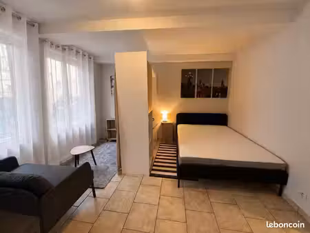studio meublé 22 m² – rouen centre – coin nuit séparé – cuisine indépendante