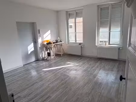bel appartement t2 de 54 96 m² en plein centre-ville de troyes