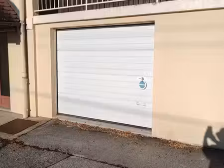garage à louer à champagnole