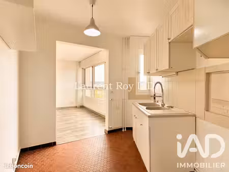studio 1 pièce 33 m²