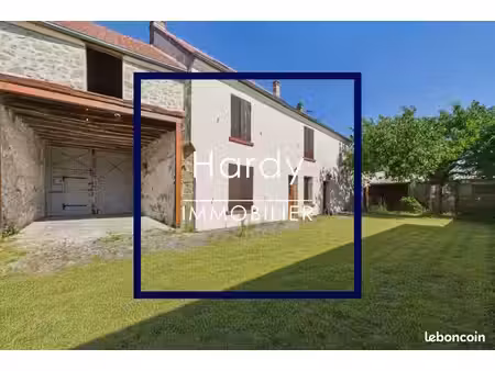 immeuble 150 m² cergy
