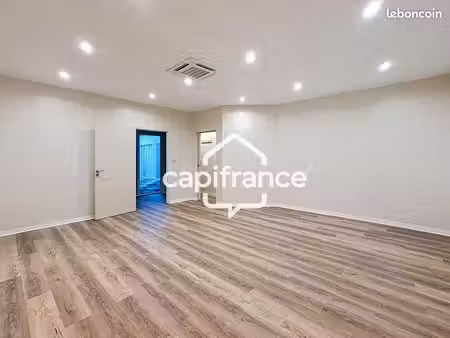 bureau 42 m²
