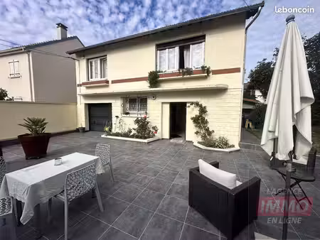 villa 6 pièces 132 m²