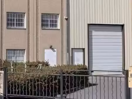 local d'activité 325 m² avec bureaux  entrepôt  boissy-l'aillerie (95)