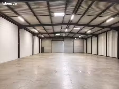 entrepôt 900 m² saint-ouen-l'aumône