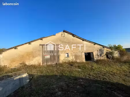 maison 1 pièce 300 m²