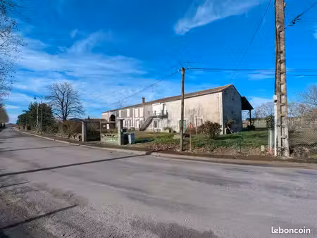 à vendre – authentique longère charentaise en pierre à rénover - 180 m2 - terrain 2283 m2