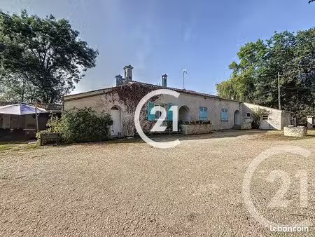 maison 6 pièces 160 m²