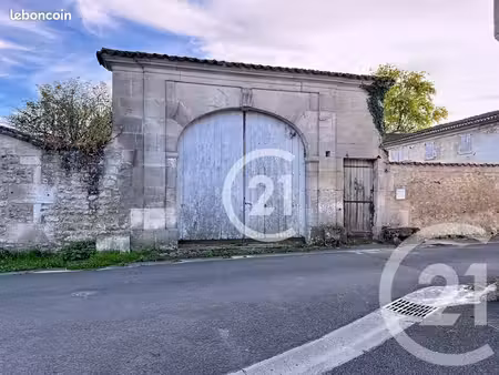 maison 6 pièces 243 m²