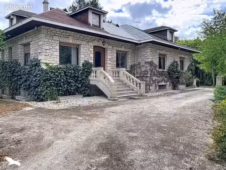 manoir 11 pièces 245 m²
