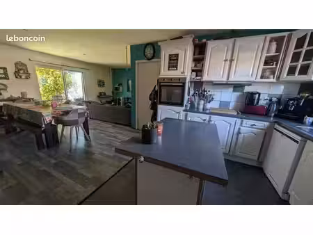 propriété 5 pièces 94 m²