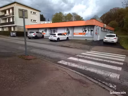 local commercial 385 m2