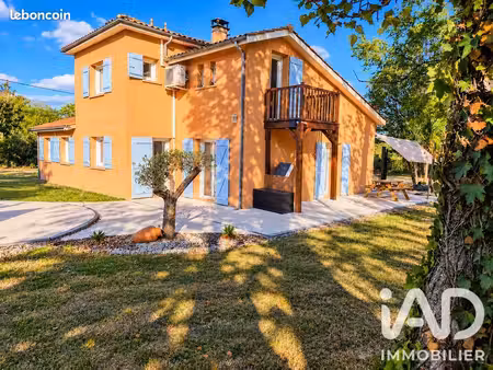 maison 7 pièces 137 m²