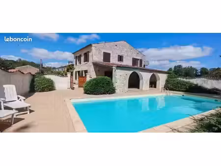 maison 15 pièces 282 m²