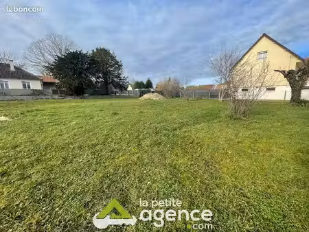 terrain 786 m² bourges