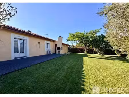 ambarès et lagrave - maison de 96 m² - 3 chambres - garage