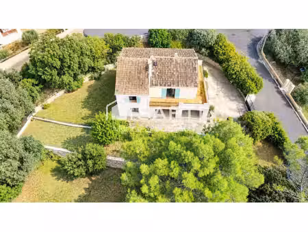 maison au calme avec grand garage