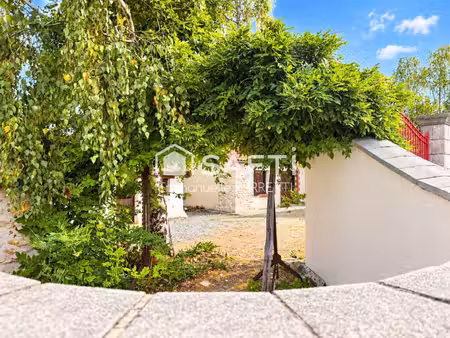 ensemble immobilier maison  bourrine  et grange 250m2