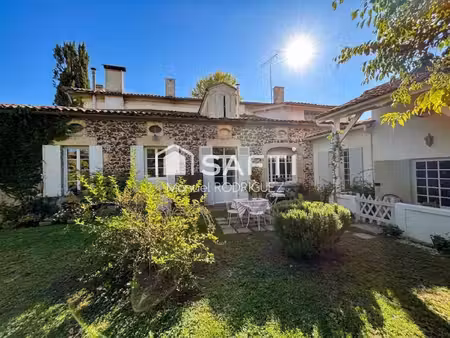 maison de maître de 1800 plus de 250 m² de charme et d’élégance sore 40410