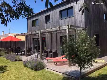 maison t6 esnandes 135m2