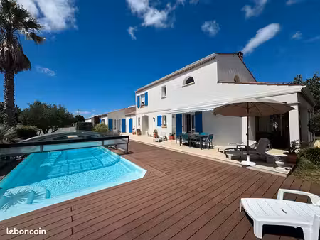 villa 9 pièces 230 m²