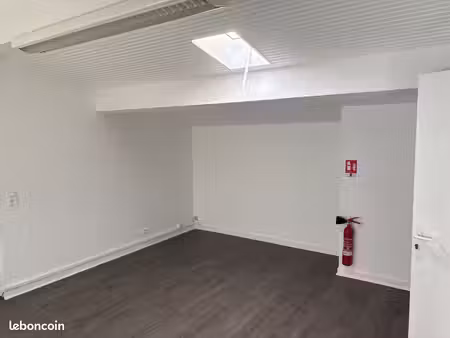 bureau 50 m² centre ville royan- marché