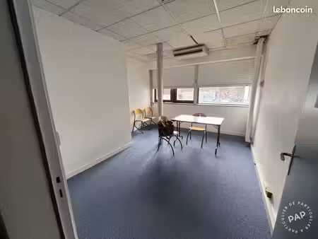 bureaux 30 à 50 m² à louer – saintes centre