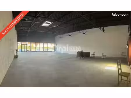 local commercial 263 m²