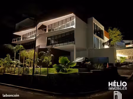 bureaux à louer 300 m² - roquefeuil