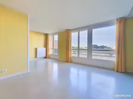appartement de 77 m²  très bien placé  avec vue dégagée