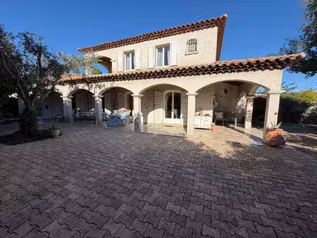 istres villa d'architecte provencale de standing