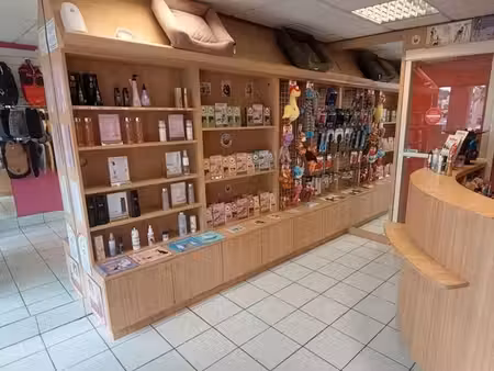 local commercial 28m2 - quartier des grands crus
