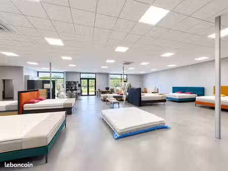 local commercial 280 m² boulazac isle manoire