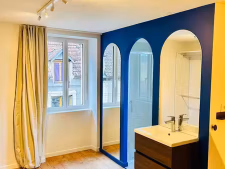 clé en main : maison rénovée et meublée  centre de montignac